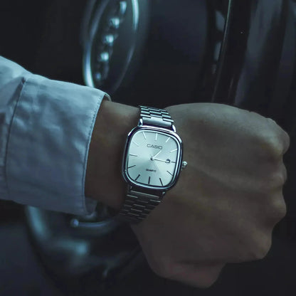 C A S I O Luxurious 36mm Watch - Water Resistant | Transferred steel Relógio CASIO Luxurious 36mm - Unissex Resistente à água | Aço Inoxidável Aurev 