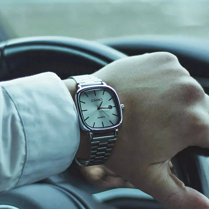 C A S I O Luxurious 36mm Watch - Water Resistant | Transferred steel Relógio CASIO Luxurious 36mm - Unissex Resistente à água | Aço Inoxidável Luxvian 